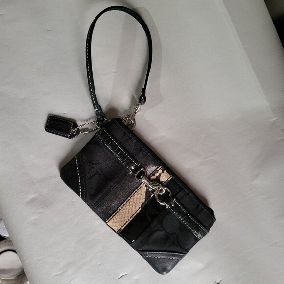 EUC COACH BLACK & TAN WRISTLET CLUTCH W/ LEATHER ACCENTS - Picture 1 of 9